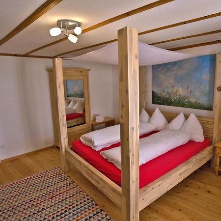 Chasa Sassalba Bed & Breakfast Lu Exterior foto