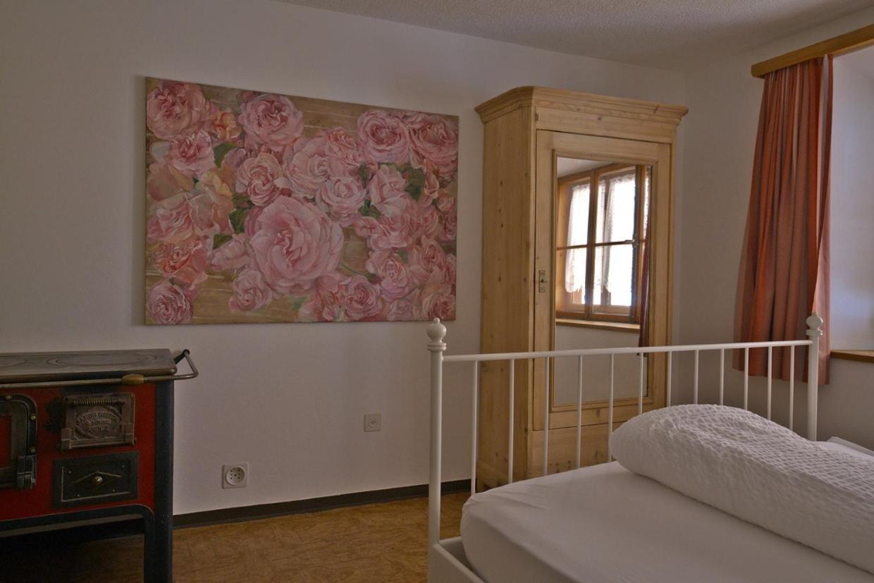 Chasa Sassalba Bed & Breakfast Lu Exterior foto